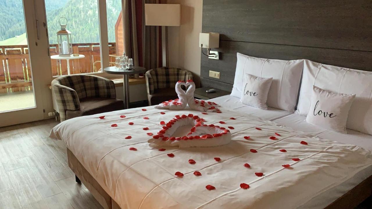 The Sun&Soul Panorama Pop-Up Hotel Solsana Saanen Buitenkant foto